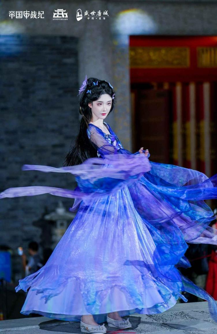跨越千年盛世寻梦！万人齐聚，帝国战纪四周年庆燃爆盛世唐城