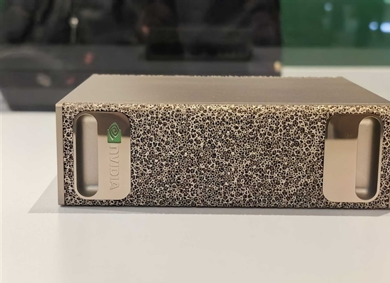 NVIDIA DGX Spark国内开售!全球最小AI超算3万元起 性能堪比工作站